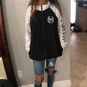 BLACK AND WHITE WINDBREAKER